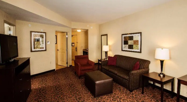 Люкс c 1 комнатой Hampton Inn Marquette-Waterfront