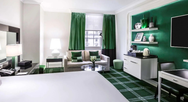 Двухместный Junior Suite with Waterloo Place View Sofitel London St James