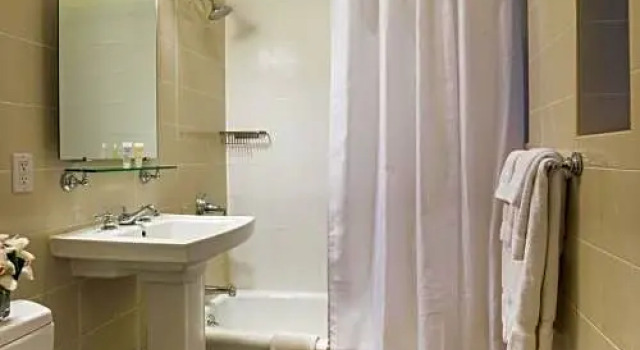 Четырёхместный номер Standard Seton Hotel