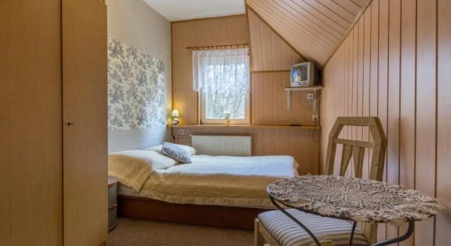 Двухместный номер Standard Harmont Montis- dawna Zającówka- IDEALNA lokalizacja - leśna enklawa w centrum miasta! Sauna, masaże, zabiegi spa