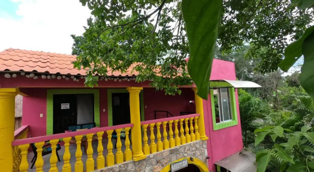 Кровать в общем номере (женский номер) Hotel Tunich Naj & Hostal