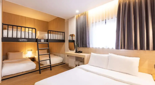 Семейный номер Standard Giverny Hotel