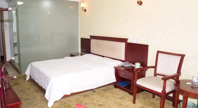 Mingzhu Hotel, Rezerwuj Hotel Hotele w Shenzhen z parkingiem, Parking