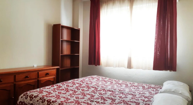 Estudio Céntrico, Забронировать Отель Гранада Granada Province, рядом с Музей народных традиций и искусств Los Tiros de Granada