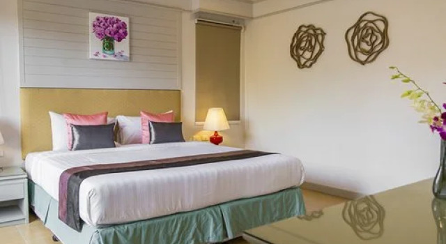 Karma Royal Boat Lagoon - 4 Nights, Phuket, Thailand