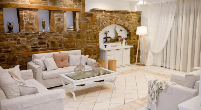 Вилла с 5 комнатами Montana Villa