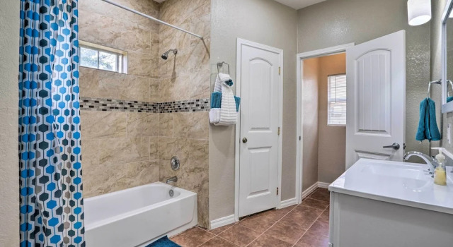 Коттедж Pet-Friendly San Antonio Home w/ Yard & Patio