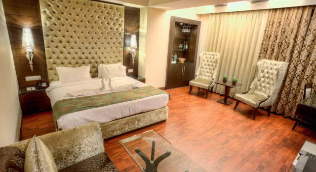 KLG Starlite, Rezervovat Hotel Hotely v Chandigarh Region se snídaní, Snídaně