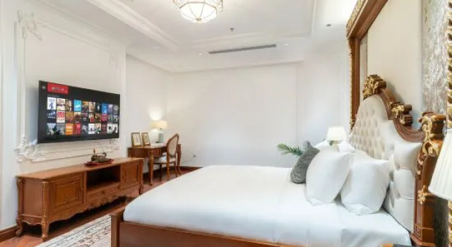 Люкс с 2 комнатами с видом на озеро Victoria Suites Westlake Hanoi