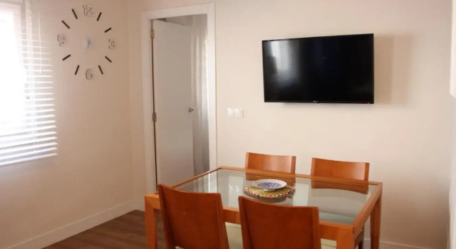 Elegancia by SevillaLuxurySuites, Забронировать Отель Севилья провинция Севилья, рядом с La Torre de Don Fadrique