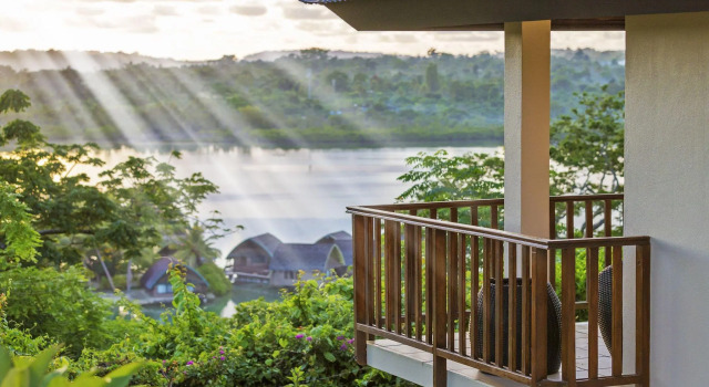 Бунгало с видом на залив Mangoes Resort