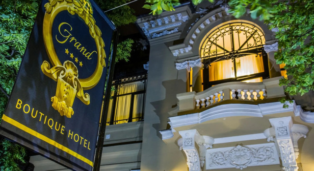Grand Boutique Hotel, Prenota Boutique Hotel a Muntenia con parcheggio, Parcheggio