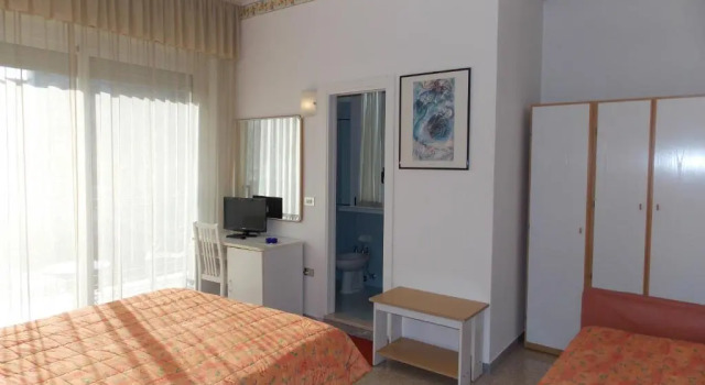 Трёхместный номер Standard Hotel Cobalto