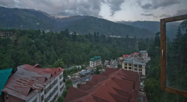 Двухместный номер Deluxe с балконом Sarthak Regency,Rangri, Manali,HP,Just 1 kms from Volvo parking