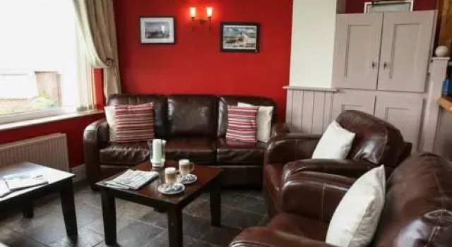 The White House Inn - Whitby, Забронировать Отель Отели Йоркширских вересковых поля 4 звезды, 4*