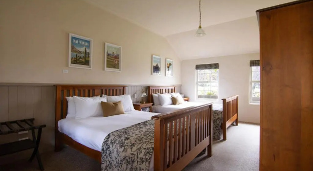 Четырёхместный номер Standard Cardrona Hotel