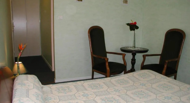 Hôtel Auberge de la Nauze, Rezervasyon Pansiyon / Hostel Monplaisant 