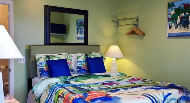Caribbean House, Забронировать Отель Отели Downtown Key West 3 звезды, рядом с City Zoo Gallery, 3*