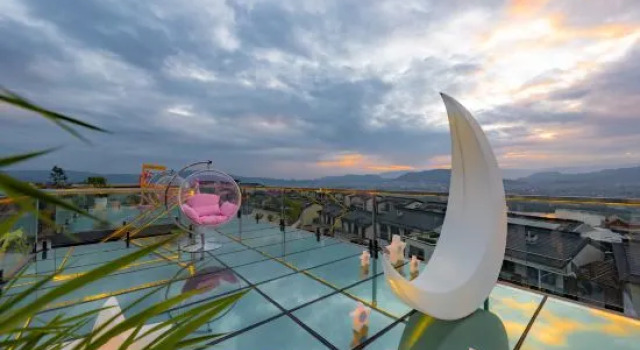 Tengchong Qianxun Wenquan Courtyard Homestay, Prenota Hotel Tengchong Yunnan
