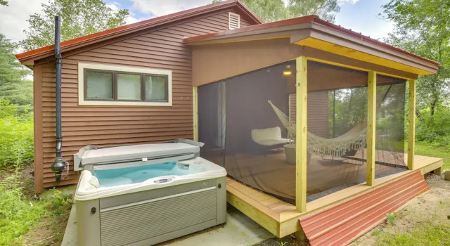 Коттедж Gorgeous Sunday River Cabin w/ Saltwater Hot Tub!