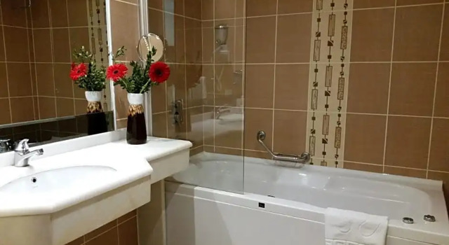 Номер Deluxe Adela Hotel