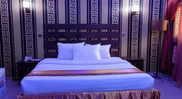 Viclawson Royal Hotel, Book Hotel Hotels in Bwari with a Pool, Swimming Pool