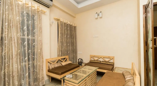 OYO 9129 Garia, Prenota Hotel Calcutta 