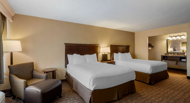 Четырёхместный номер Standard Best Western Inn of the Ozarks