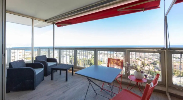 Апартаменты Le Chambord Stylish 2-bedroom apartment with breathtaking view in Antibes