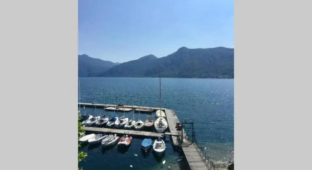 Mamma Ciccia Holiday Home - Front Lake Apartment, beach and swimming pool, Book Apartment Hotels in Como with a Pool, Swimming Pool