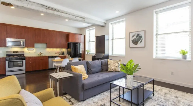 Коттедж Beautiful Condo in the Center of it All
