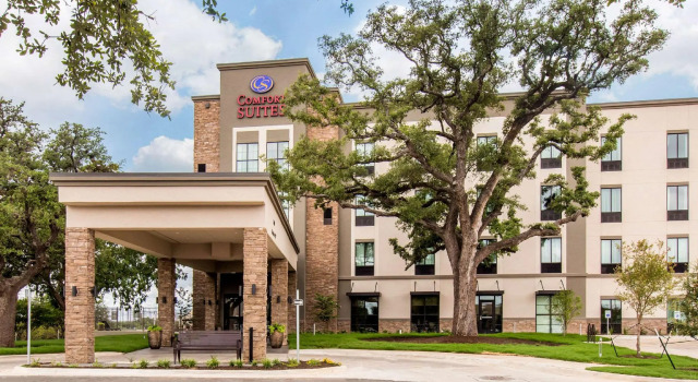 Номер Standard Comfort Suites - South Austin