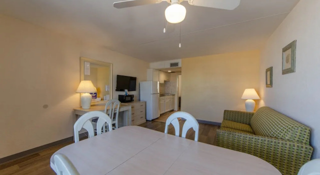 Апартаменты Royal Hawaiian Motel