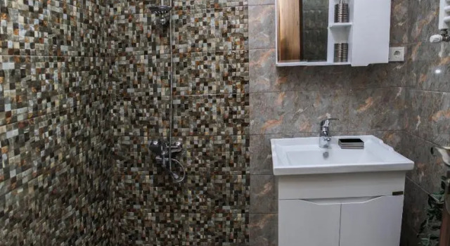 Natia's apartment on Dadiani st. 1, Забронировать Апартаменты/квартира Отели Тбилиси с парковкой, рядом с Парк Рике, Парковка