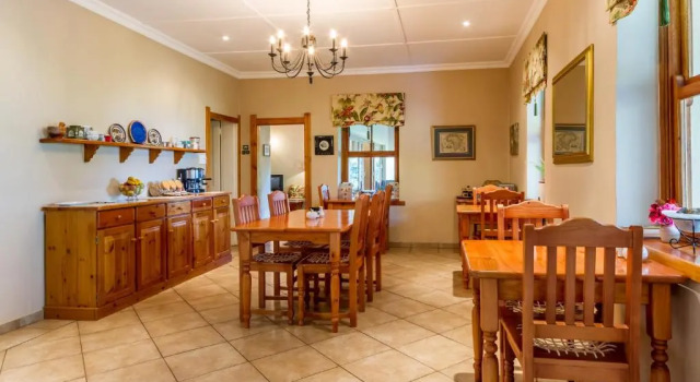 Porcupine Ridge Guest House