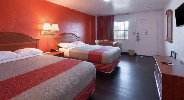 Четырёхместный номер Deluxe Motel 6-Montgomery, AL - Coliseum