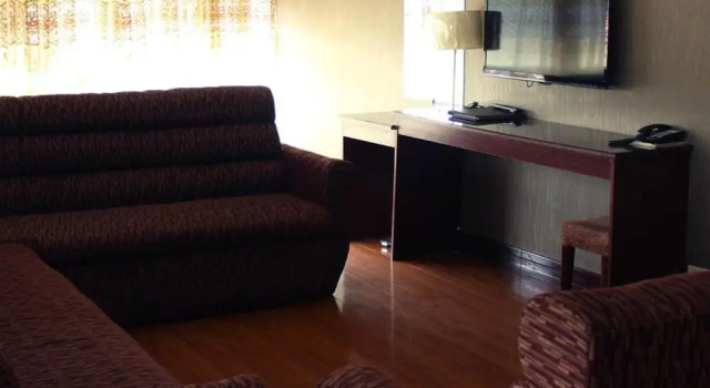 Номер Superior Crown Legacy Hotel