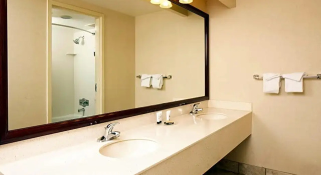 Четырёхместный семейный номер Standard Red Lion Hotel and Conference Center St. George
