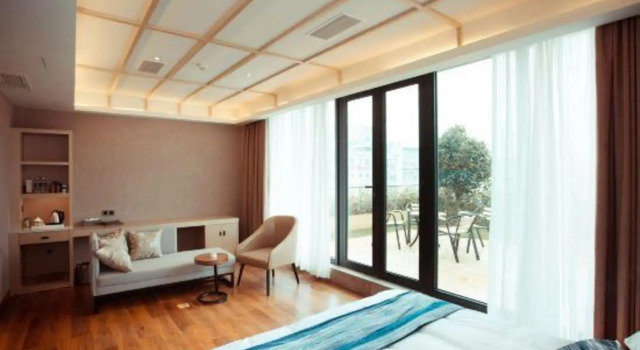 Wanhao Hotel, Book Hotel Hoteller i Quzhou med parkering, Parkering