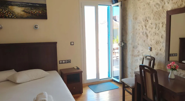 Двухместный номер Superior с балконом Sea Front Old Town