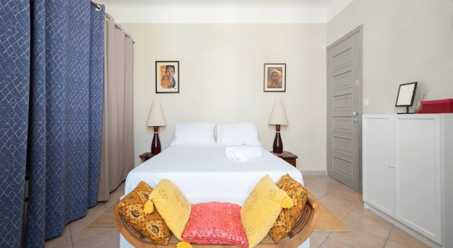 Fino Bricka, Забронировать Отель Монпелье Hérault, рядом с Торговая палата Hôtel Saint-Côme