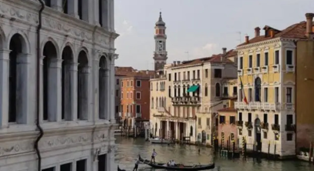 gondola show