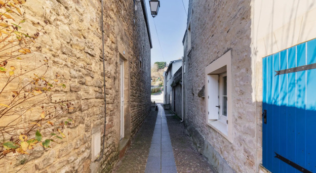 Cozy Holiday Home in Port-en-Bessin-Huppain with Heating Facility, Забронировать Отель  