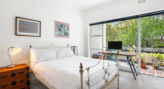 Апартаменты Sunny 1-bed With Parking Near Arts Precinct