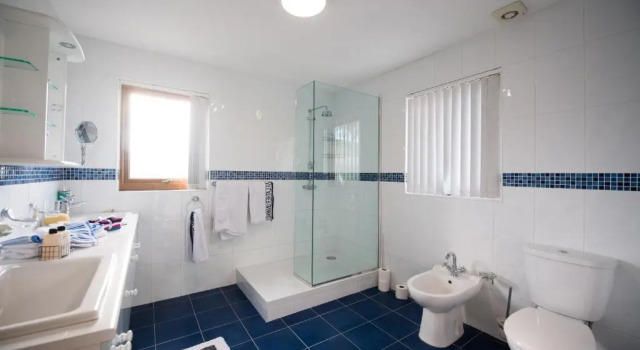 Y Grange, Book Hotel Trawscoed Glamorgan