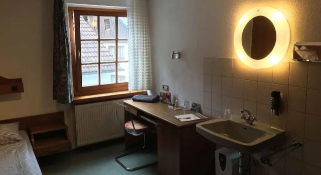 Номер Standard Pension Thilo ruhig und zentral