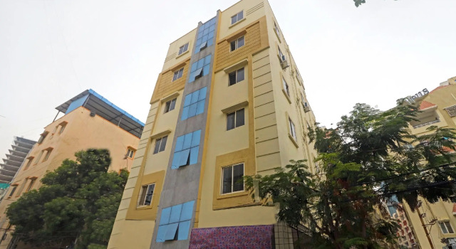 Oyo 80590 Sri Sudharshana Sai Luxury Rooms, Rezerwuj Hotel Gachibowli 