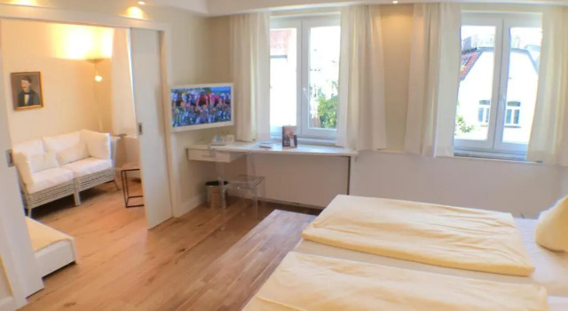 Boutique Hotel am Rathaus - Reblaus, Забронировать Отель Отели Ульма с парковкой, рядом с ENT Clinic of the University of Ulm, Парковка
