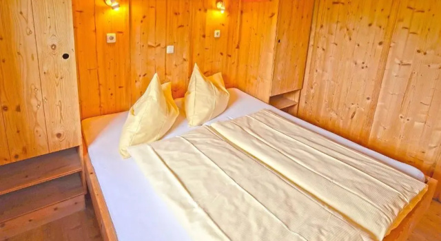 Chalet mit Sauna und Kamin A 257.001, Забронировать Шале Коттеджи Циллерталь, Коттедж