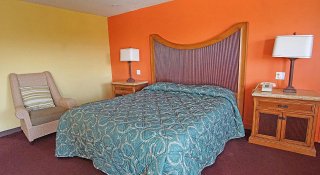 Кровать в общем номере Los Angeles Inn & Suites - LAX